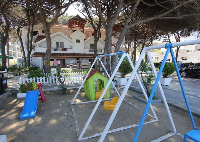 Hotel Reni Golem (Tirana)