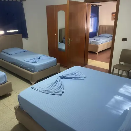 Reni Hotel Golem (Tirana)